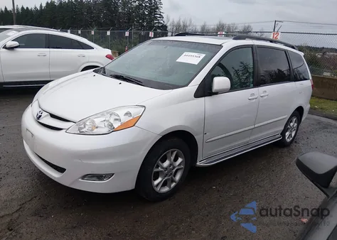 2006 Toyota Sienna Xle z USA, uszkodzony, nr VIN 5TDBA22C26S065317